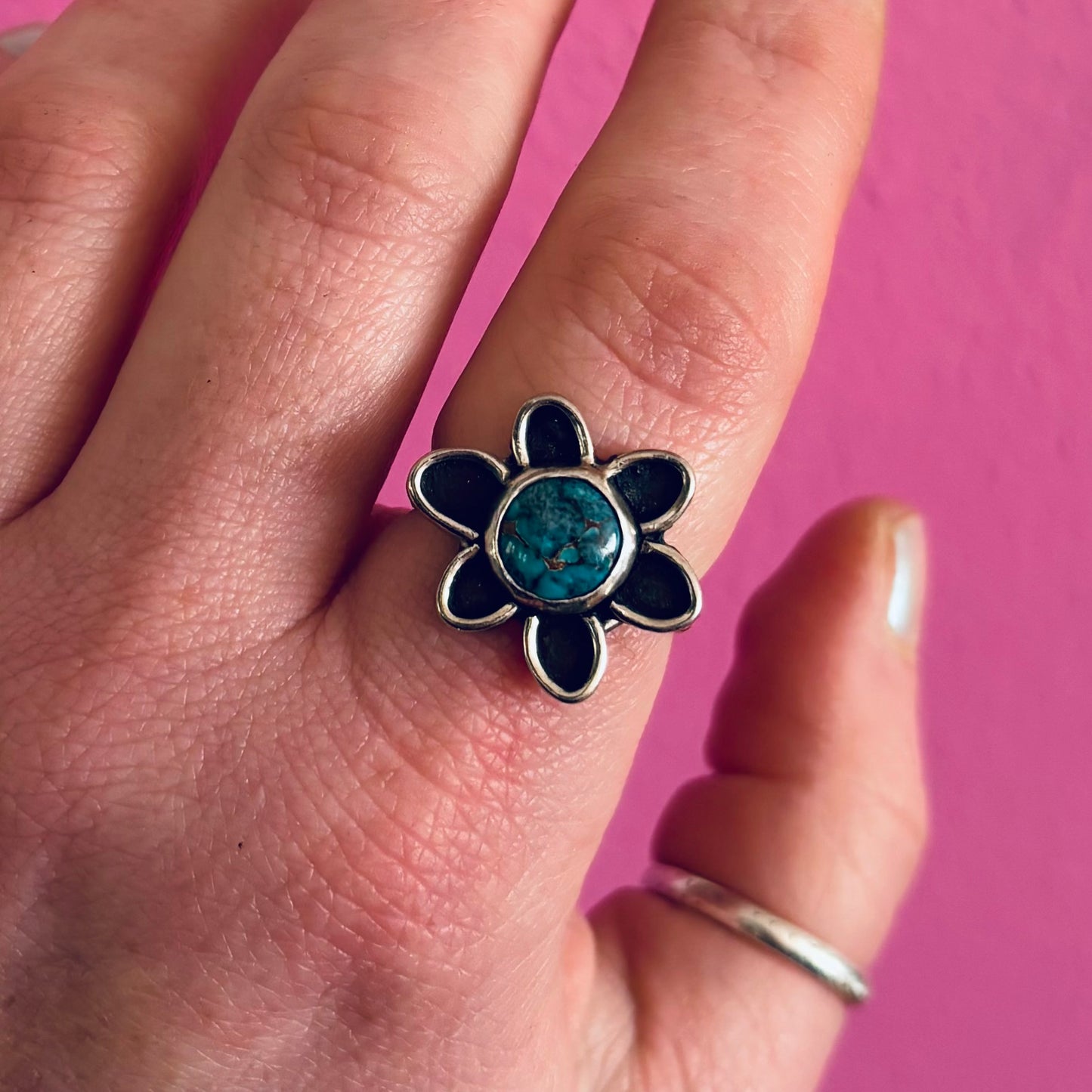 Flower Power Ring - 9.5