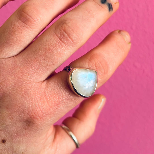 Rainbow Moonstone - 10.5